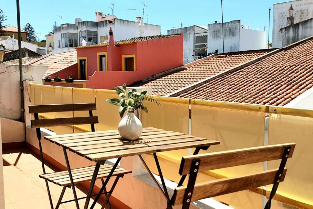 Lovelystay - Yellow Submarine House Lagos Eksteriør billede