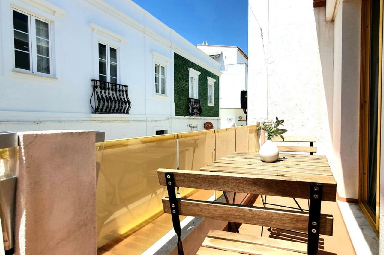 Lovelystay - Yellow Submarine House Lagos Eksteriør billede